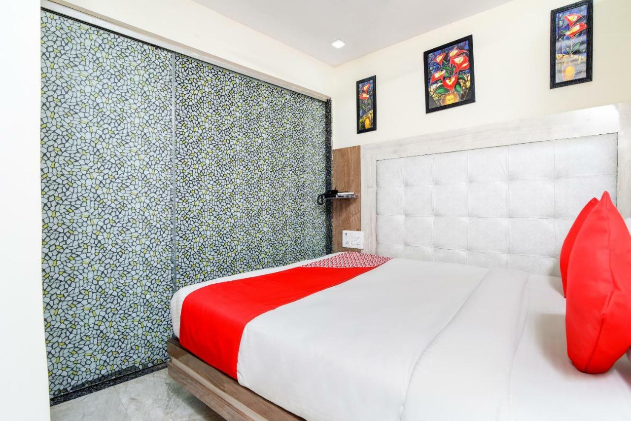 Hotel Harsha International Nueva Delhi Exterior foto