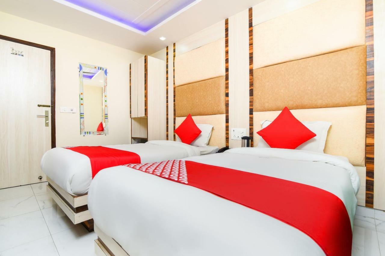 Hotel Harsha International Nueva Delhi Exterior foto